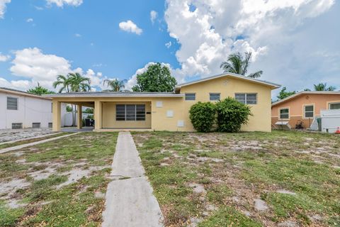 18835 NW 11th Ct Miami FL 33169
