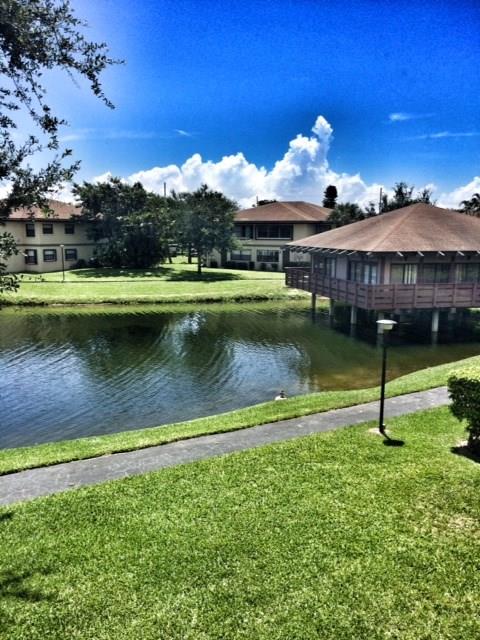 Delray Oaks Condo - Residential Lease