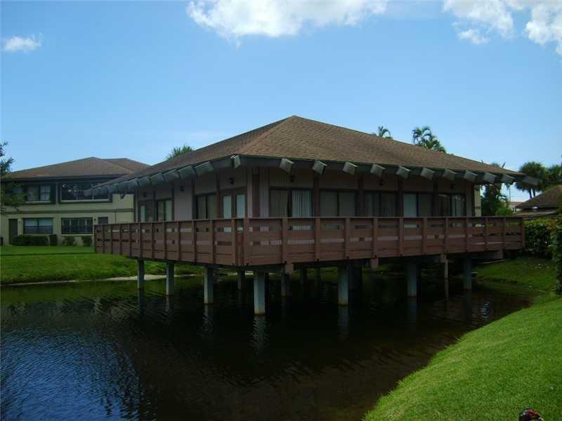 Delray Oaks Condo - Residential Lease