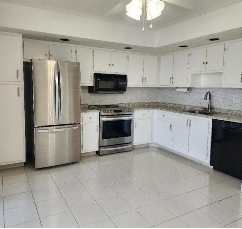 5130 Las Verdes Circle 307