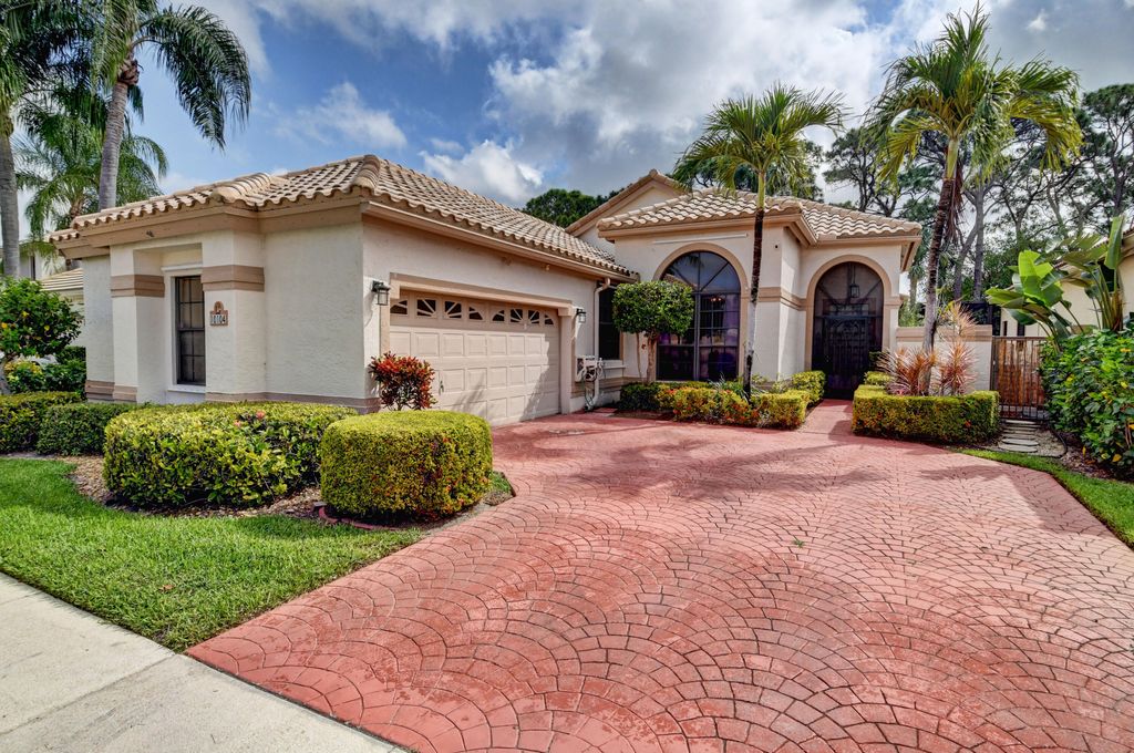 Photo of 10104 Lexington Circle N, Boynton Beach, FL 33436 (MLS # R10782944)