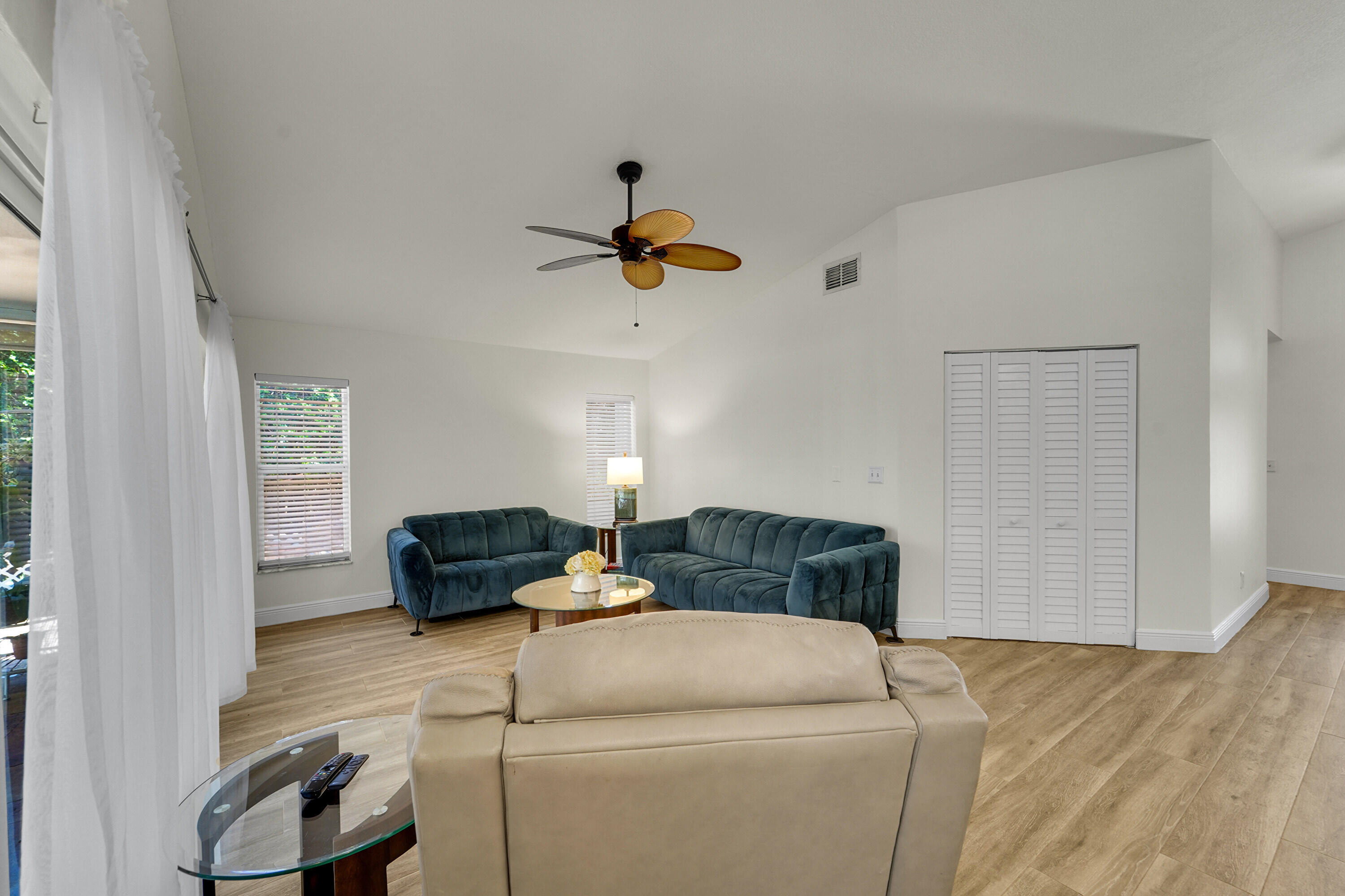 WINSTON PARK SECTION ONE - Residential