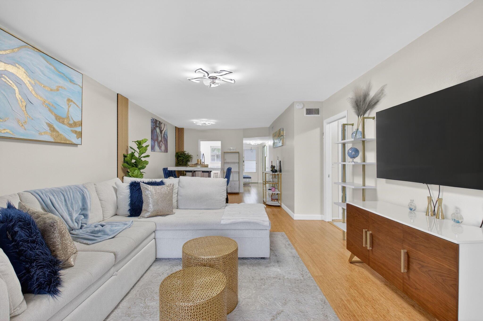 SABAL PINE CONDO - Residential