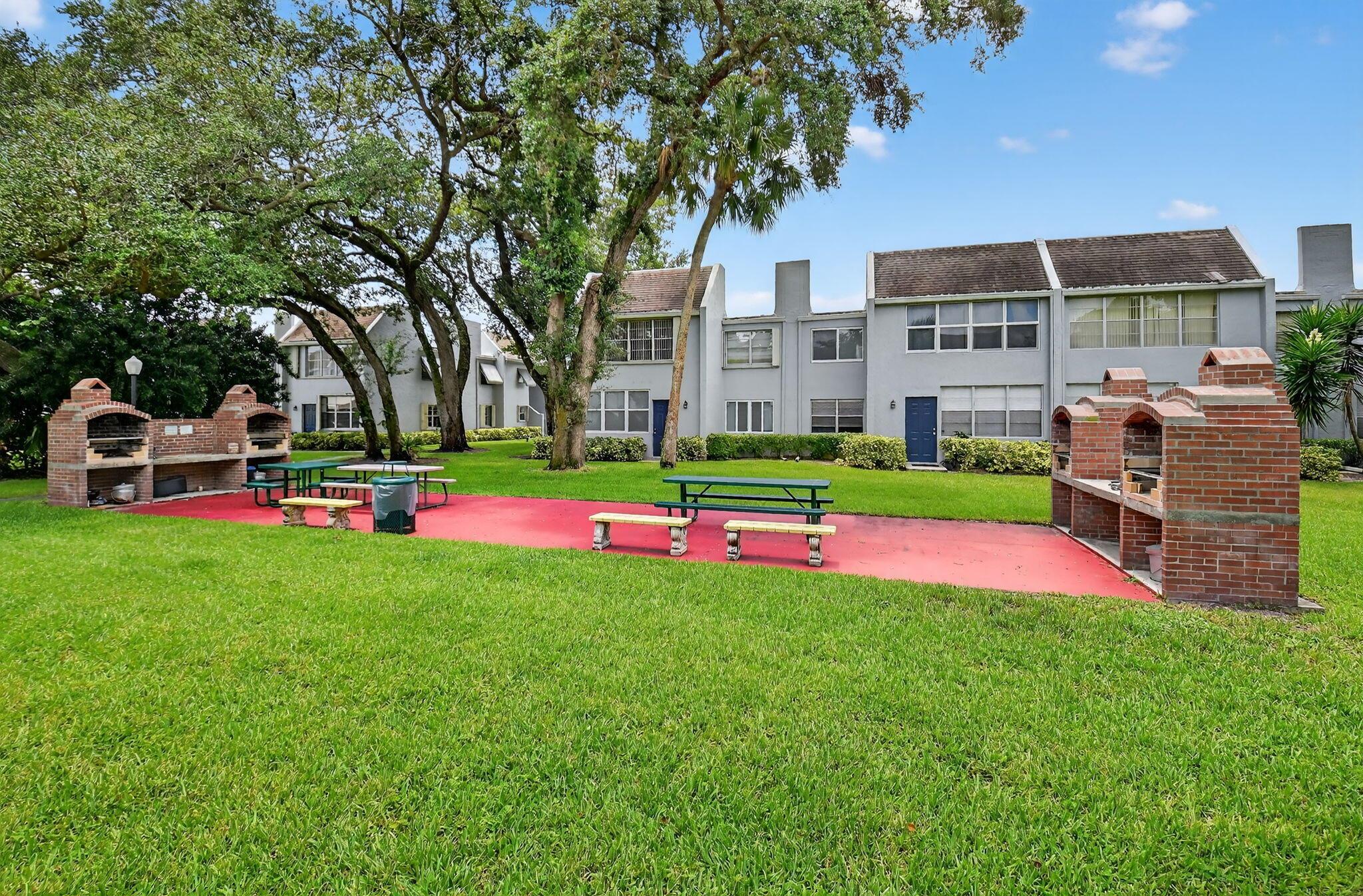 SABAL PINE CONDO - Residential