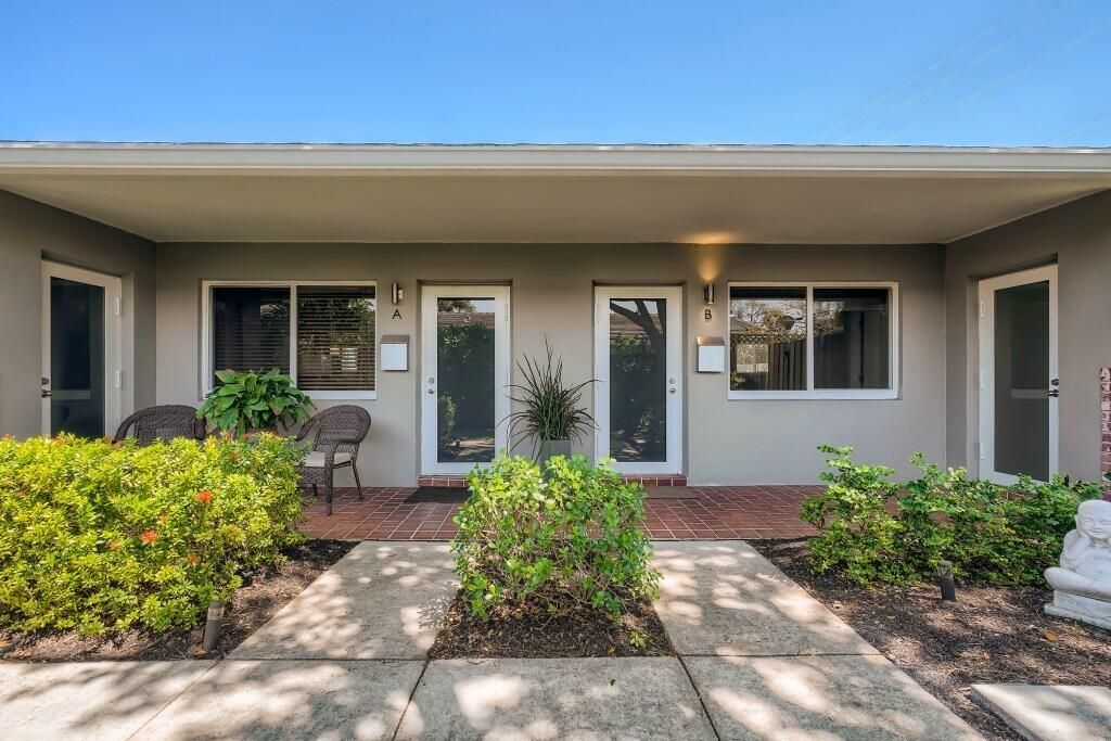 Photo of 2602 NE 10th Terrace #B, Wilton Manors, FL 33334 (MLS # B26006279)