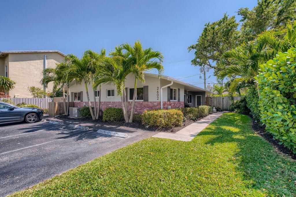 Photo of 2602 NE 10th Terrace #B, Wilton Manors, FL 33334 (MLS # B26006279)