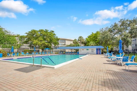 Tiny photo for 2202 Lucaya Bend #B1, Coconut Creek, FL 33066 (MLS # B26040686)