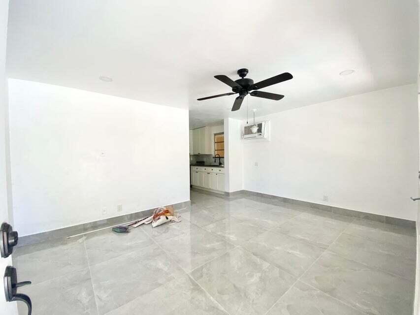 660 NE 34th Court 3