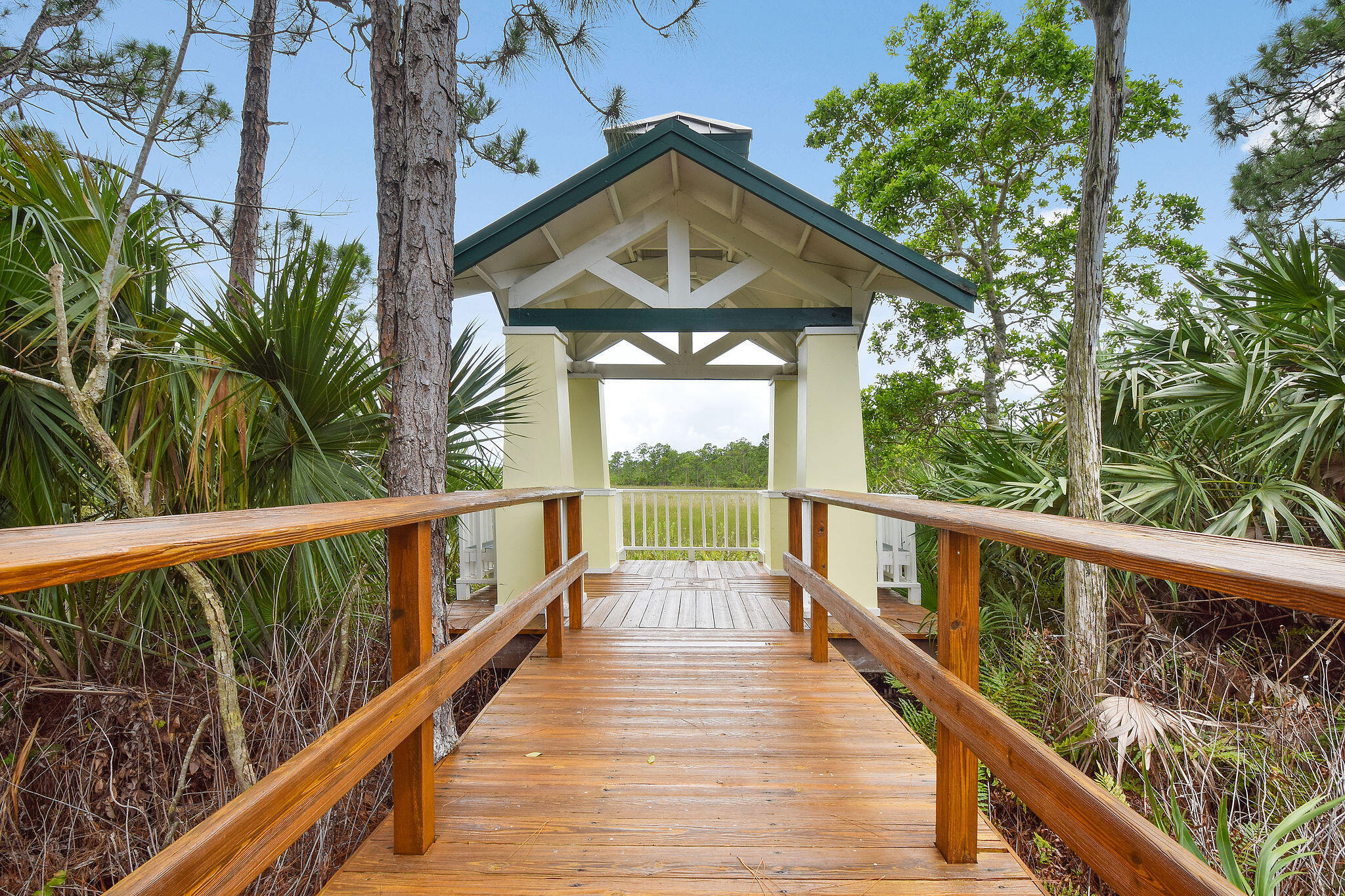 THE ARBORS (AKA FOREST GLADE) - Residential