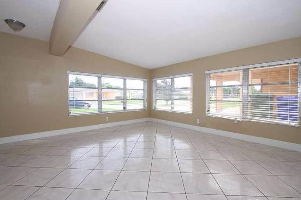 Boulevard Heights Sec 9 - Residential Lease