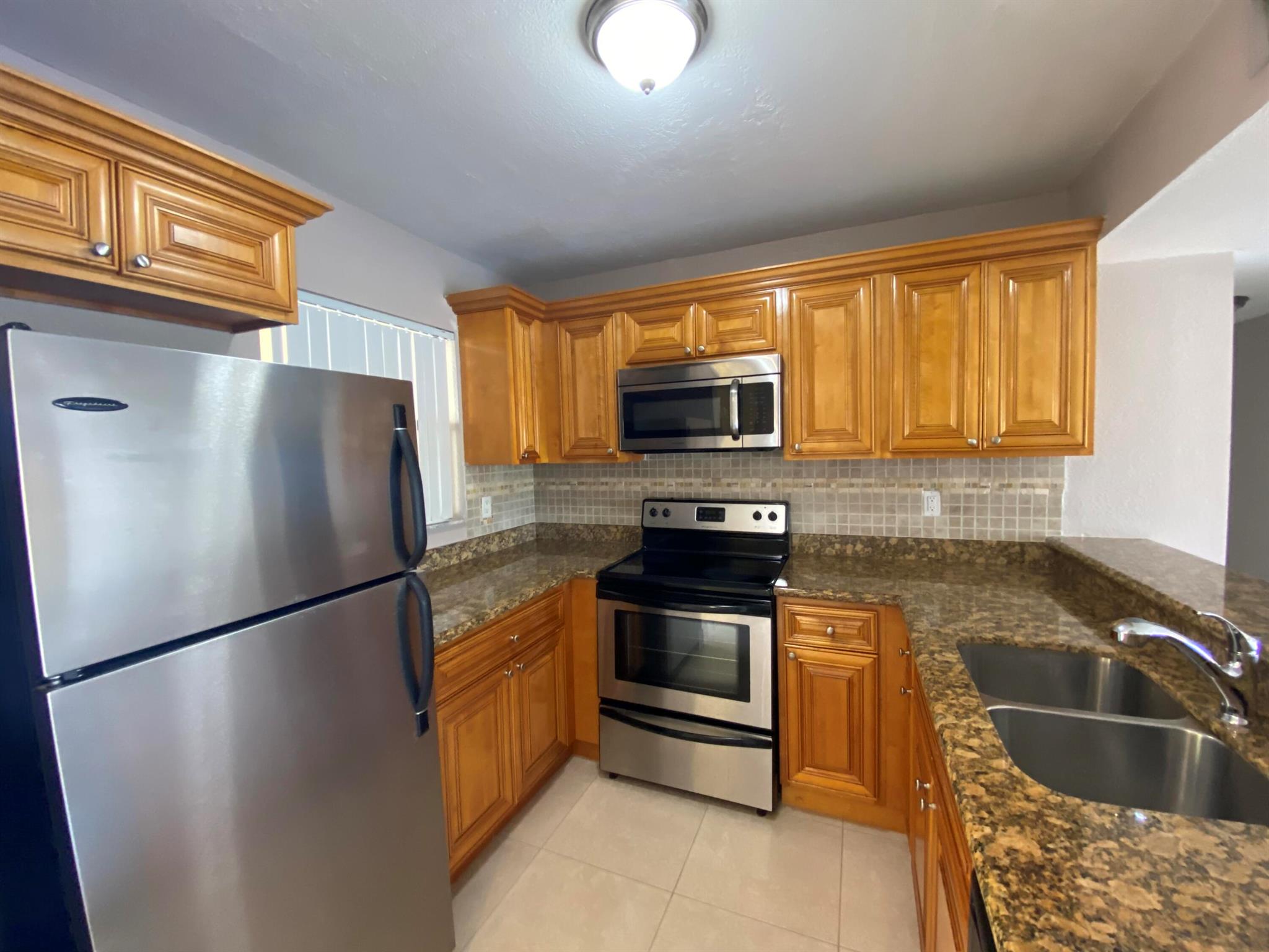 PALM BEACH PLACE CONDO - Residential Lease