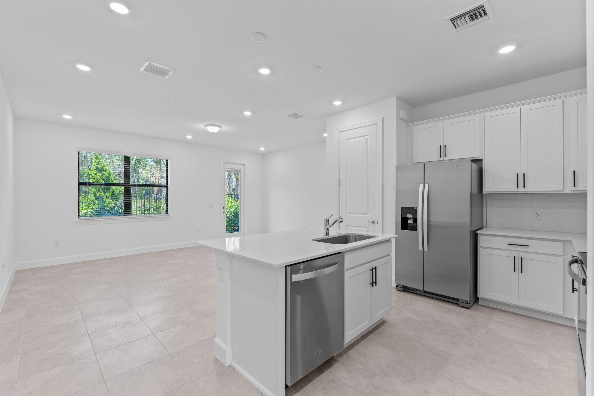 4291 Efendi Drive