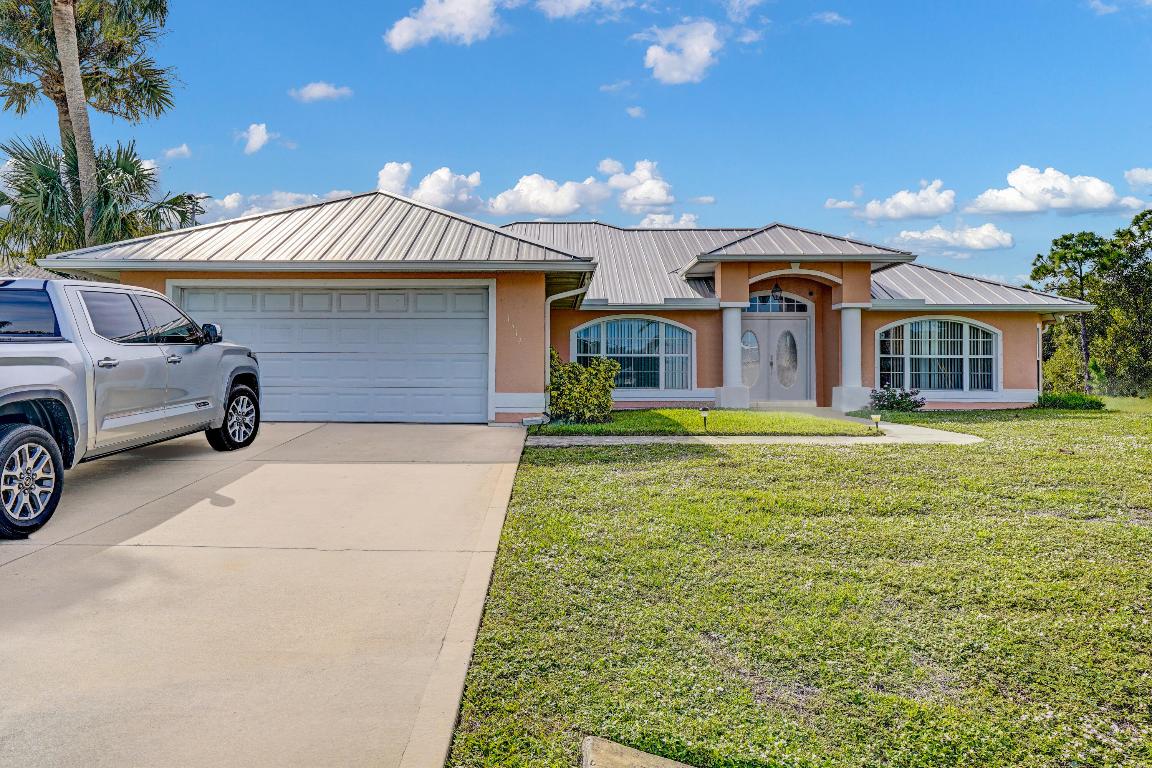 SEBASTIAN HIGHLANDS UNIT 17 - Residential