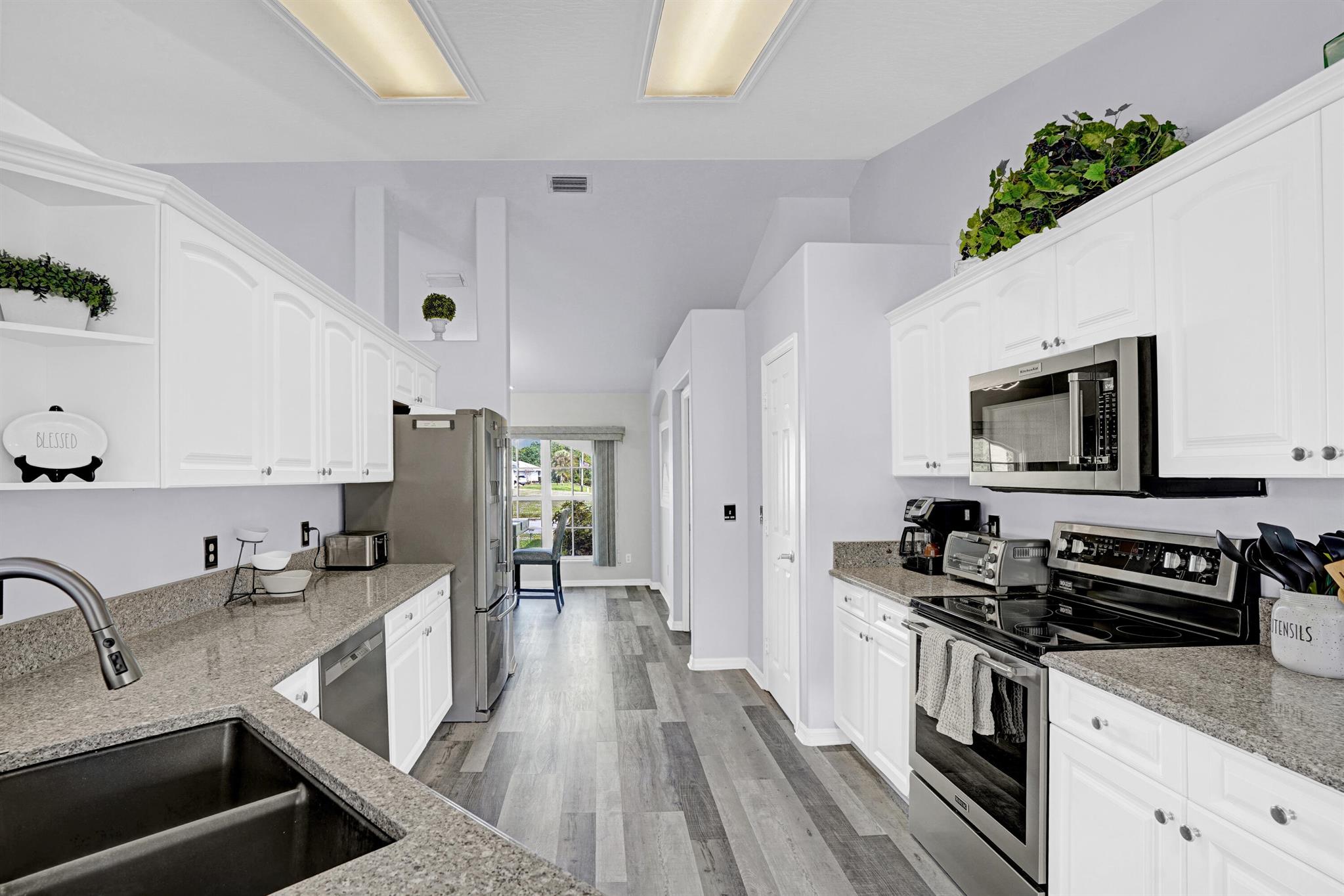 SEBASTIAN HIGHLANDS UNIT - Residential