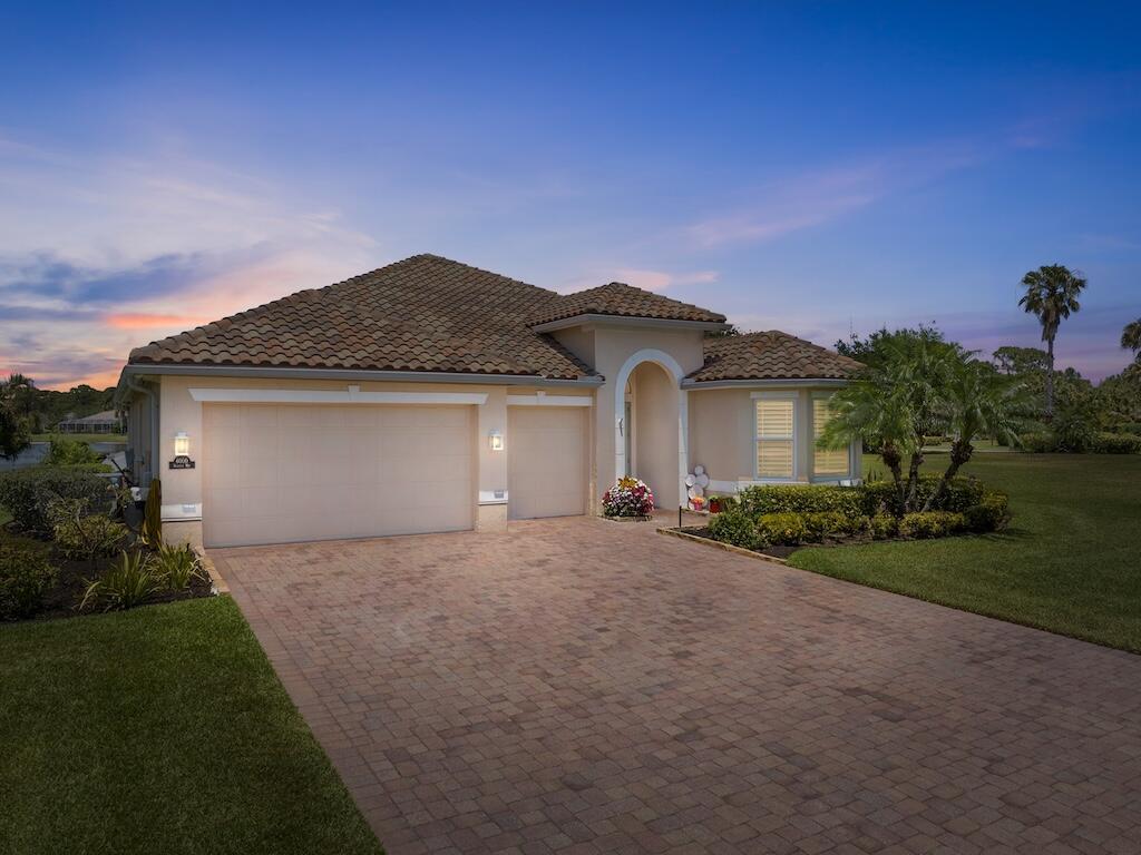 6000 Venetto Way