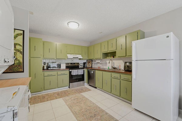 1841 NW 18TH AVE APT 201, DELRAY BEACH, FL 33445 - Image 8a8a6452e50d89d6571c8e25eddc14fb/4164896030