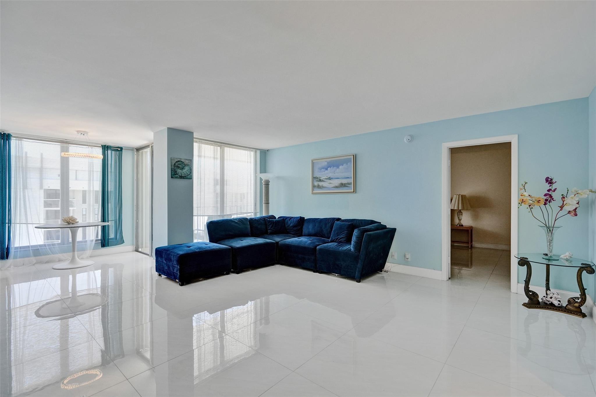 1010 S Ocean Blvd 1811, Pompano Beach, FL, 33062/$485,000 3 1010 S Ocean Blvd 1811