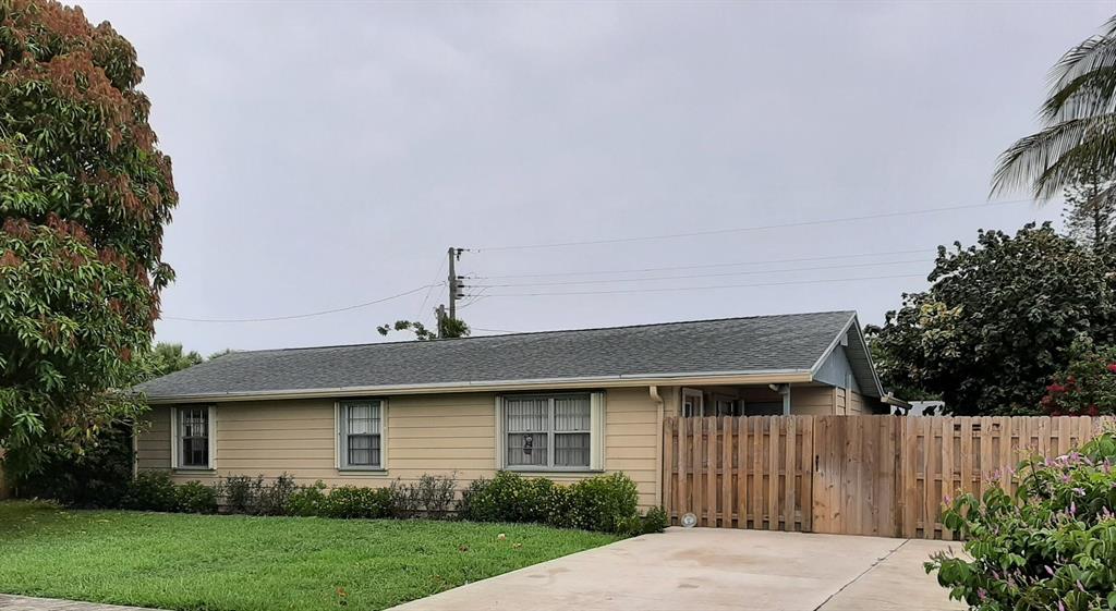 Photo of 1441 W Hardee Street, Lantana, FL 33462 (MLS # R10733571)