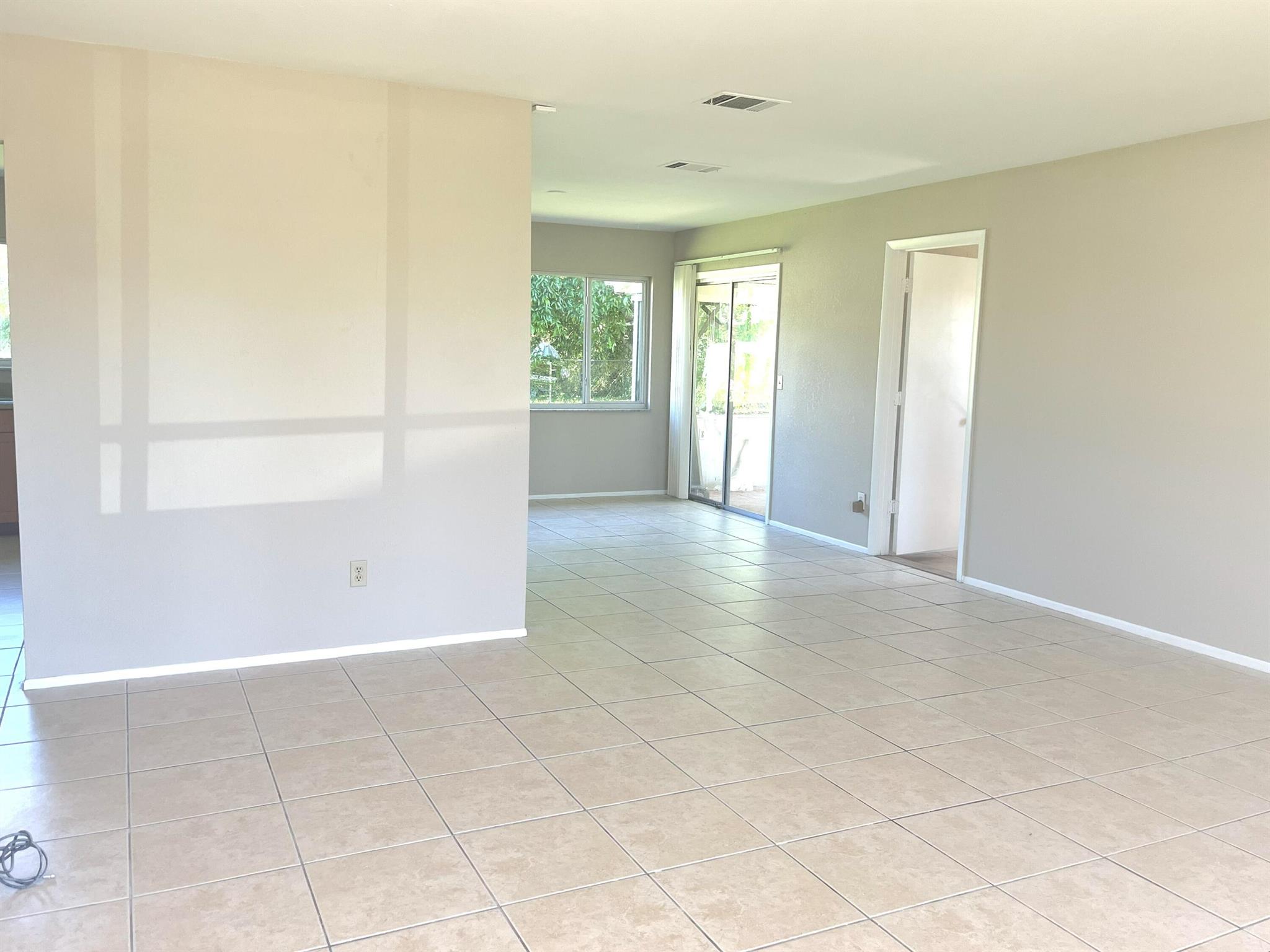PORT ST LUCIE SECTION 41 - Residential Lease