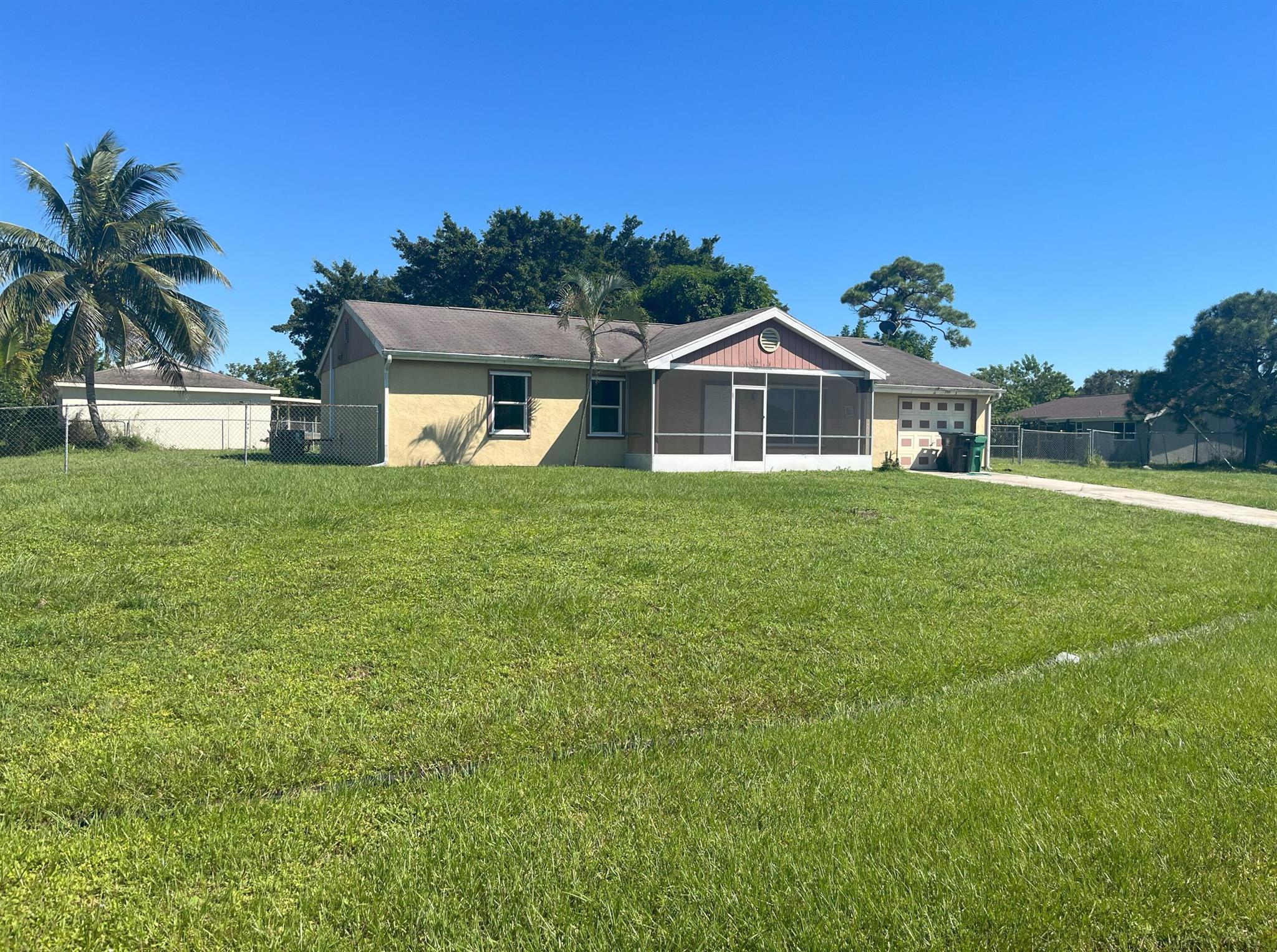 PORT ST LUCIE SECTION 41 - Residential Lease