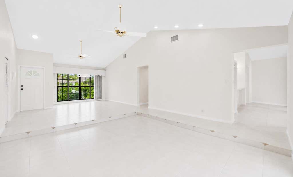 Photo of 5055 NW 89TH Way, Coral Springs, FL 33067 (MLS # B26064007)