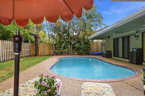 Tiny photo for 2145 NW 85th Lane, Coral Springs, FL 33071 (MLS # B26040393)