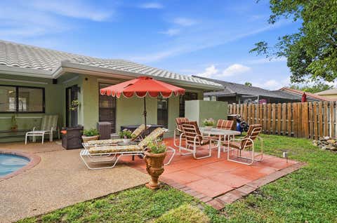 Tiny photo for 2145 NW 85th Lane, Coral Springs, FL 33071 (MLS # B26040393)