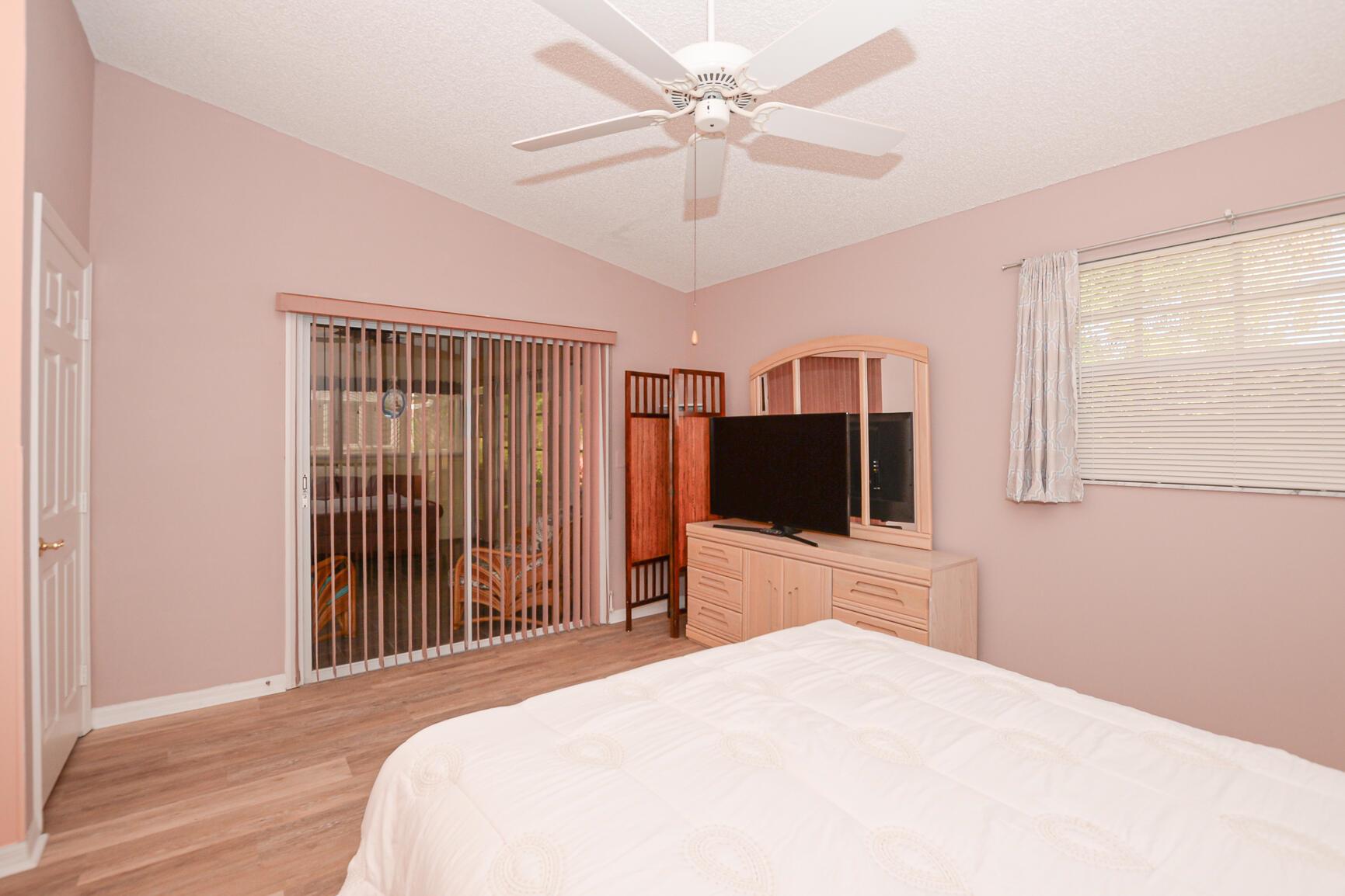 GARDEN VILLAS OF GATOR TR - Residential