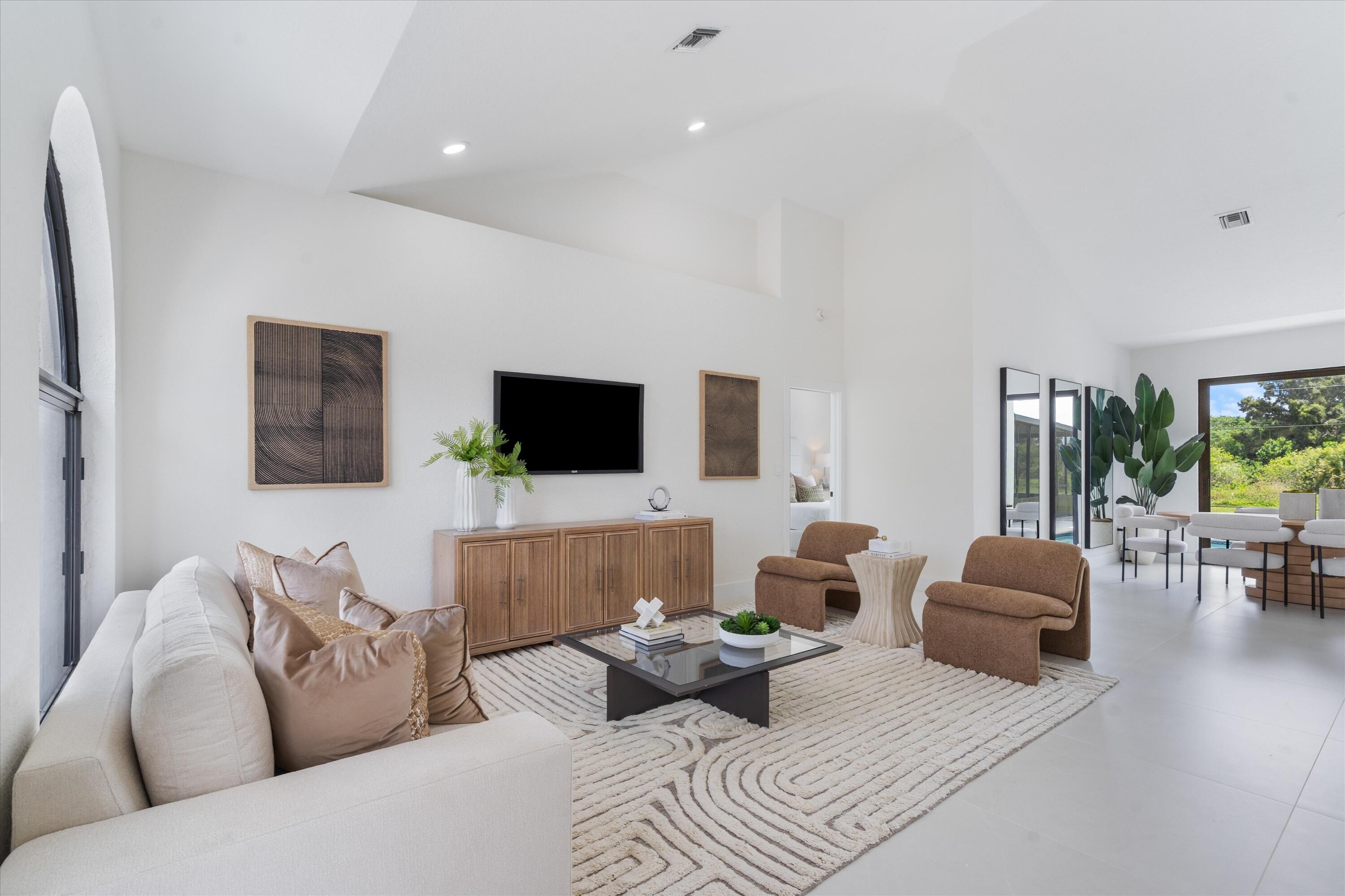 7548 Fairway Trail