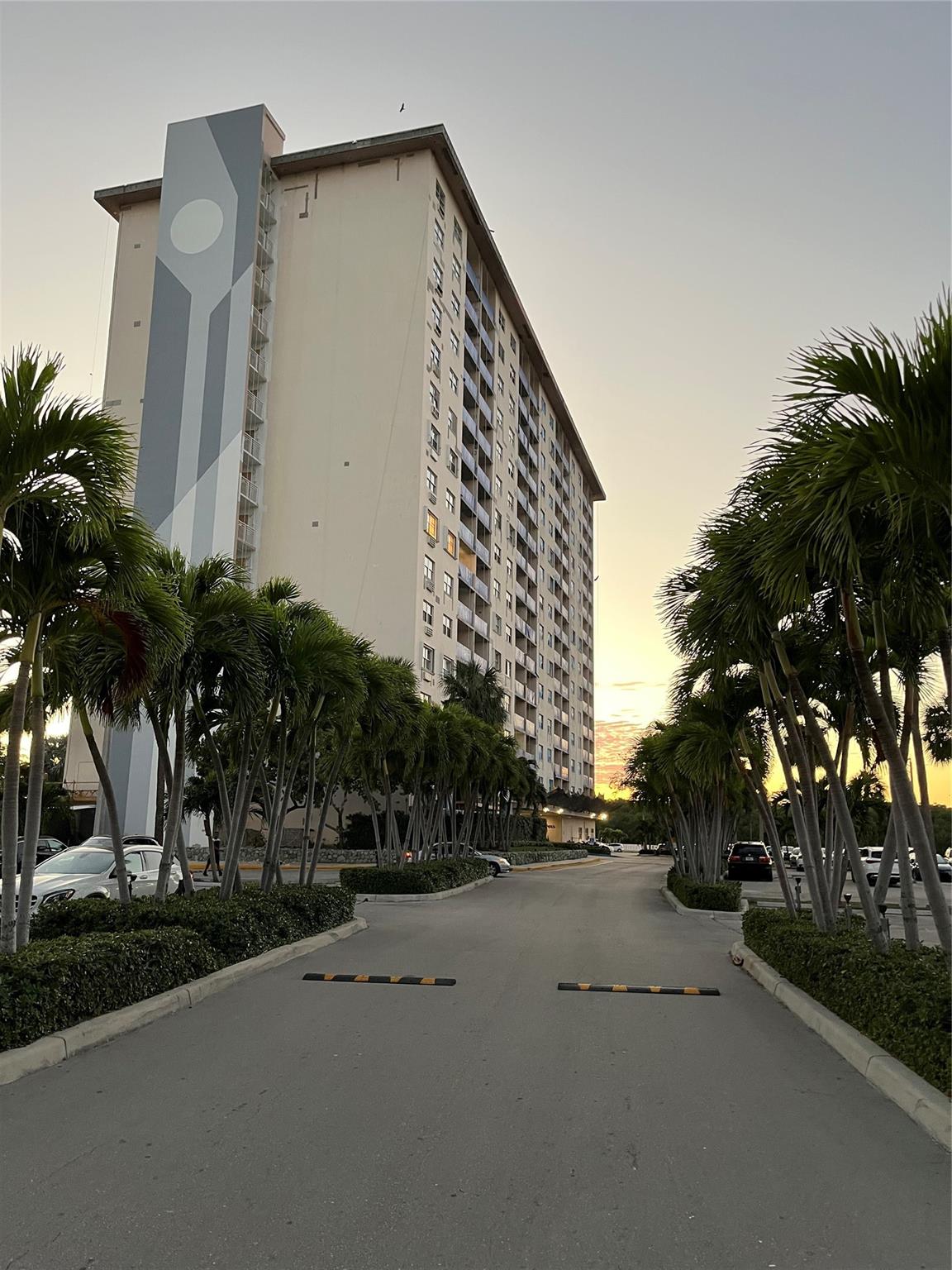 COASTAL TOWERS CONDO - Residential Lease