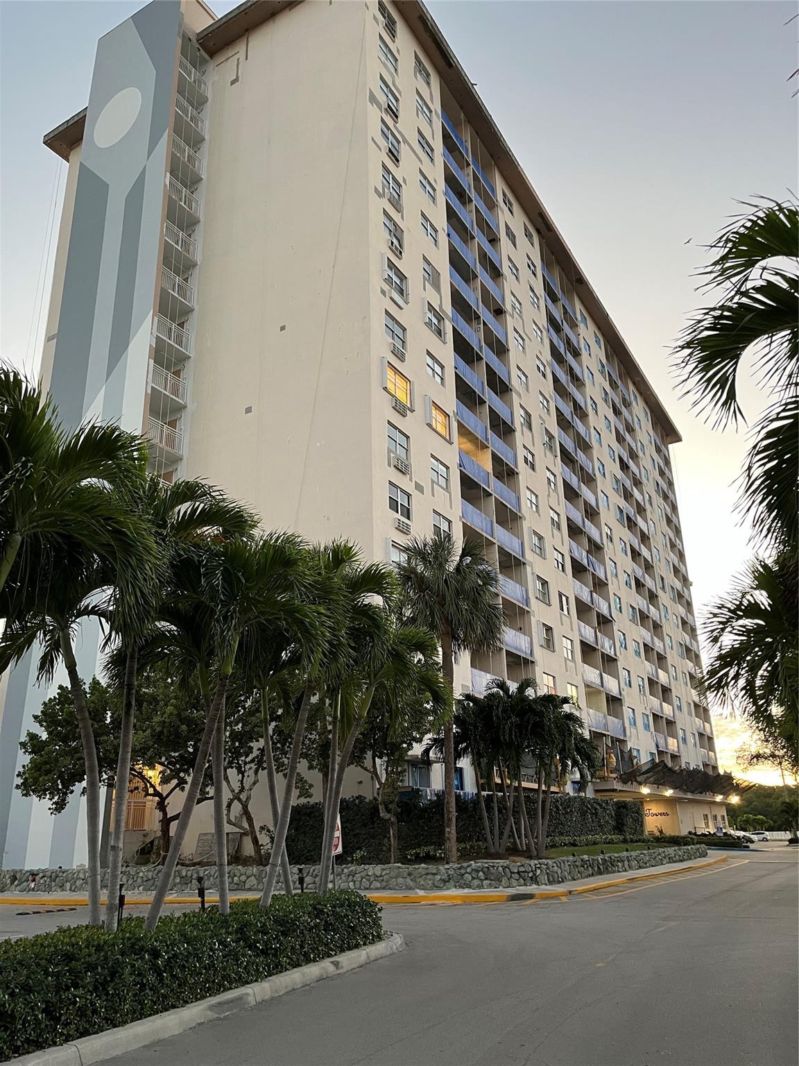 COASTAL TOWERS CONDO - Residential Lease