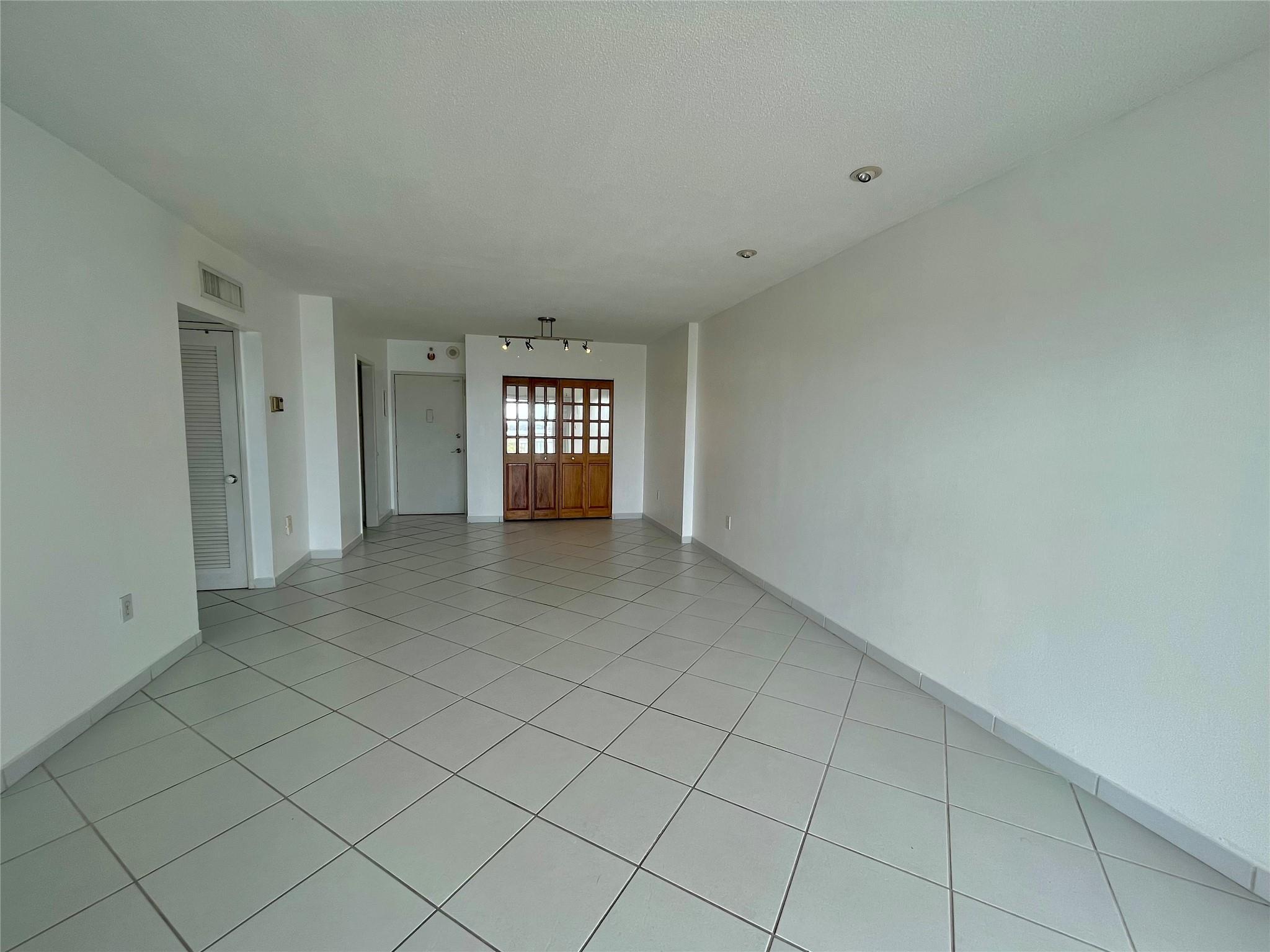 COASTAL TOWERS CONDO - Residential Lease
