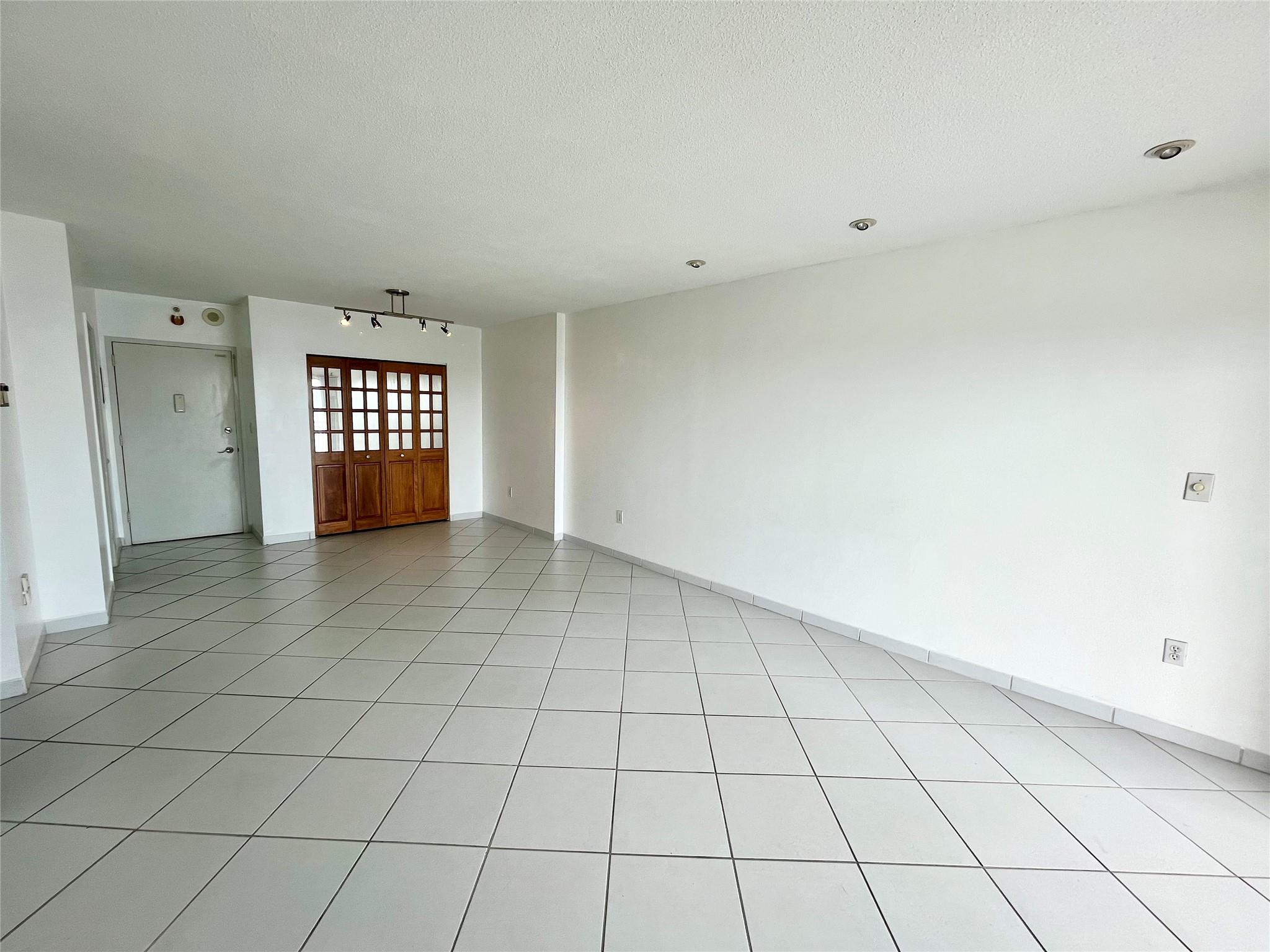 COASTAL TOWERS CONDO - Residential Lease