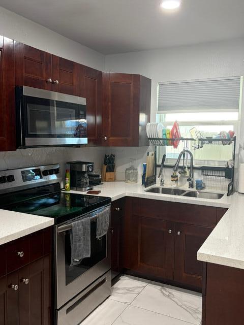 PALM SPRINGS VILLAGE 2 - Residential