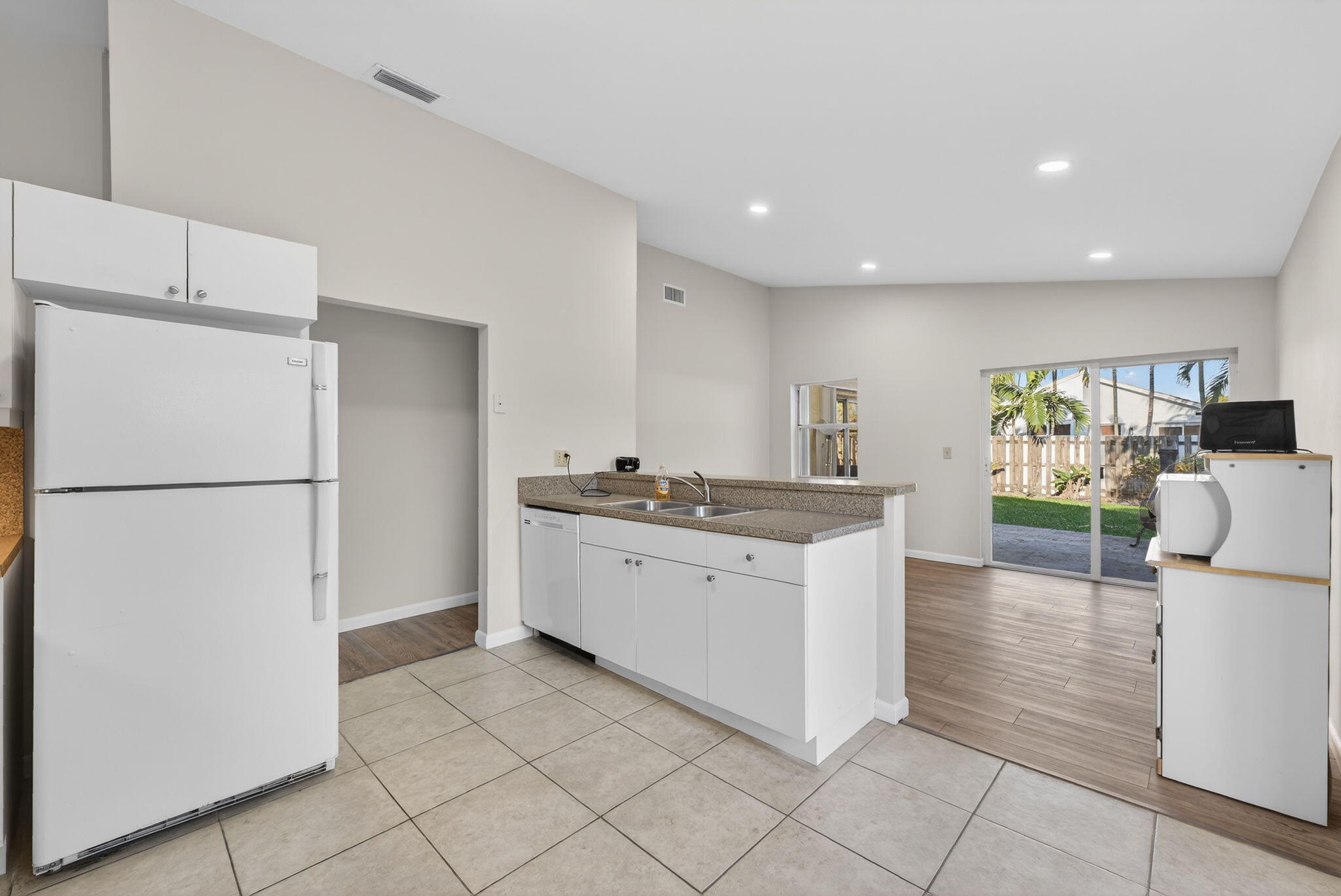 JACARANDA - Residential