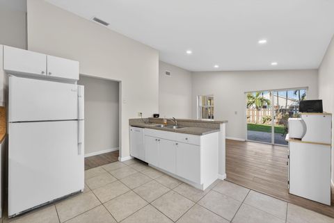 Tiny photo for 9549 NW 9th Court, Plantation, FL 33324 (MLS # B26007272)