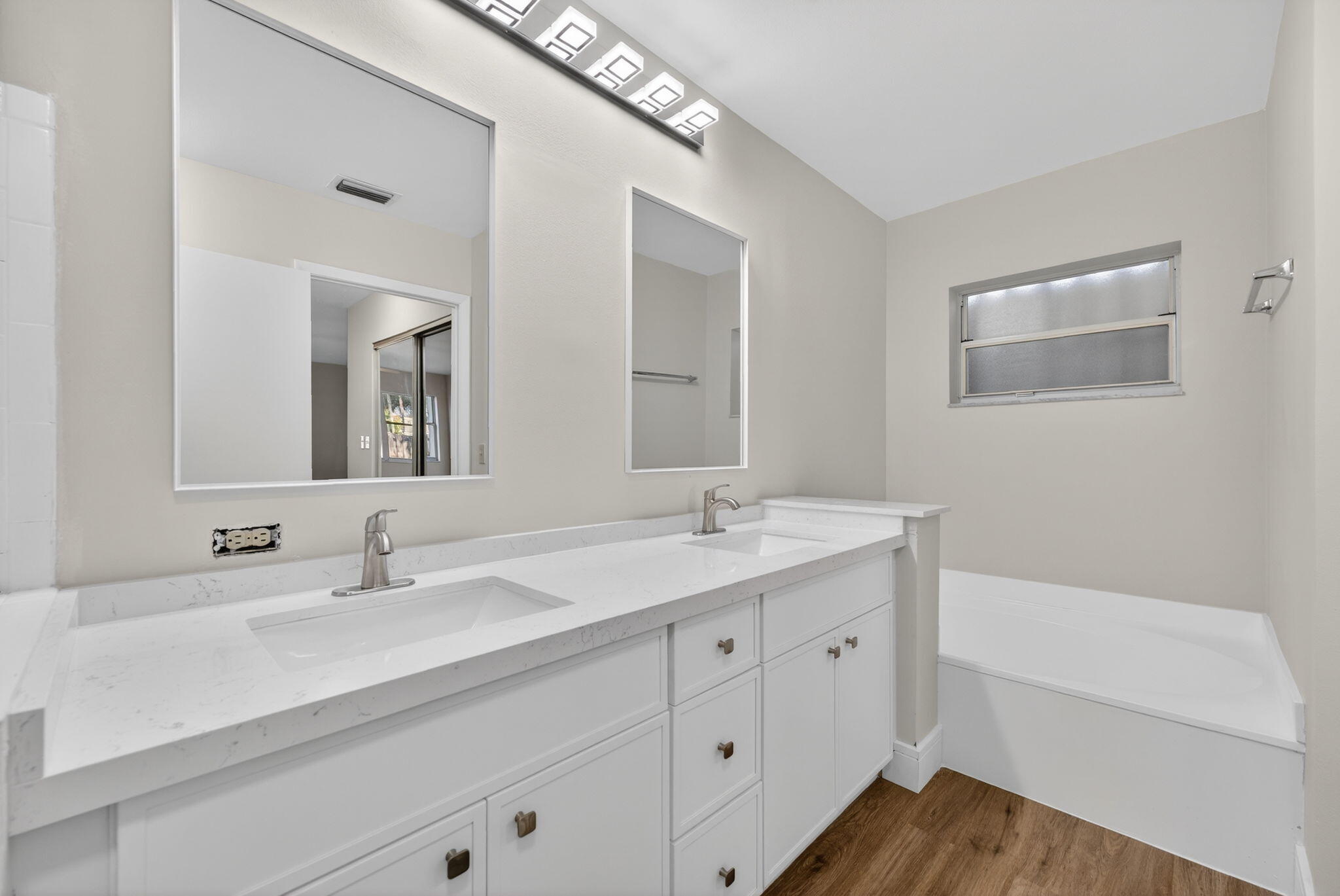 JACARANDA - Residential