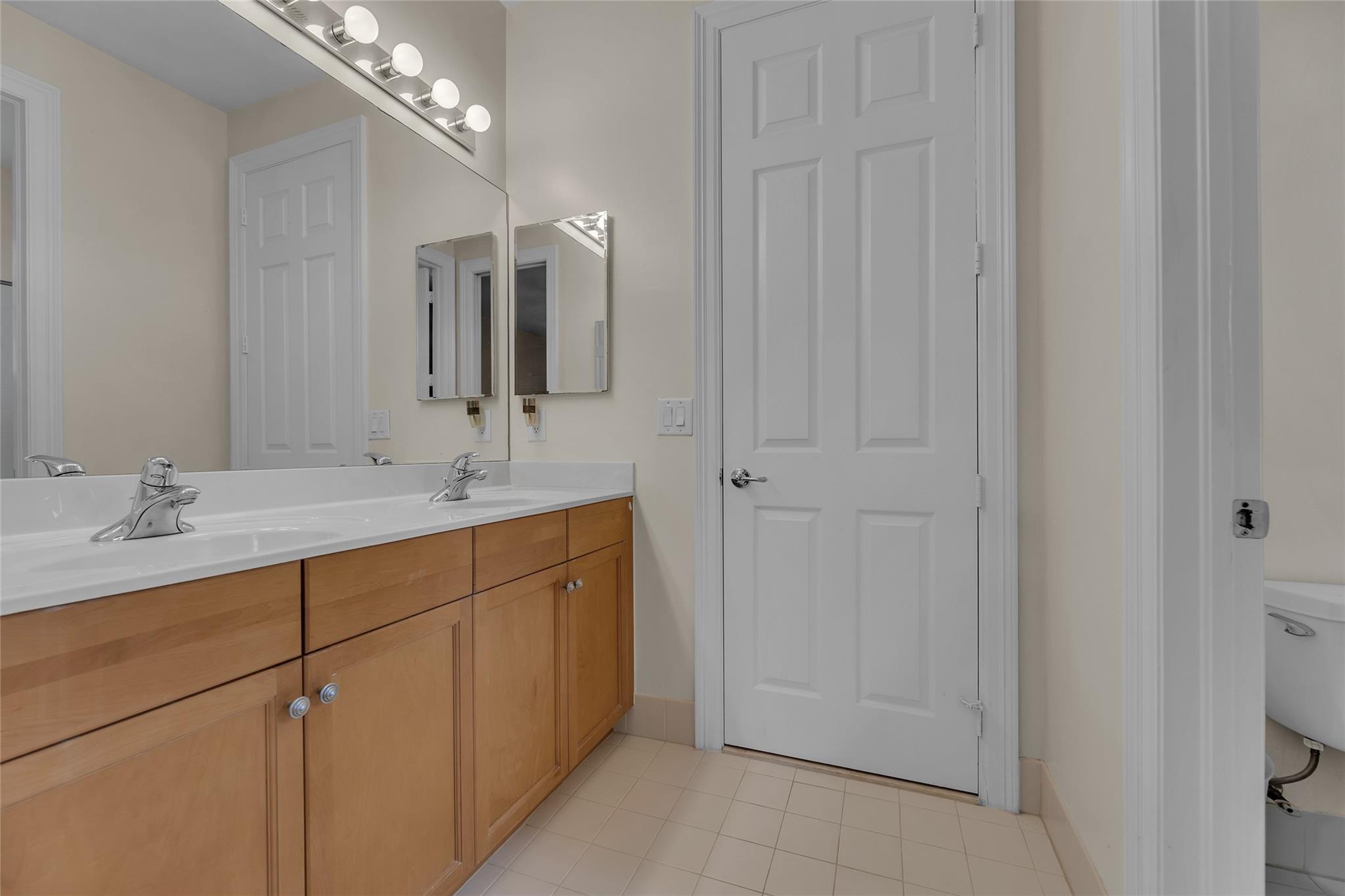 CANYON LAKES 3 - Residential