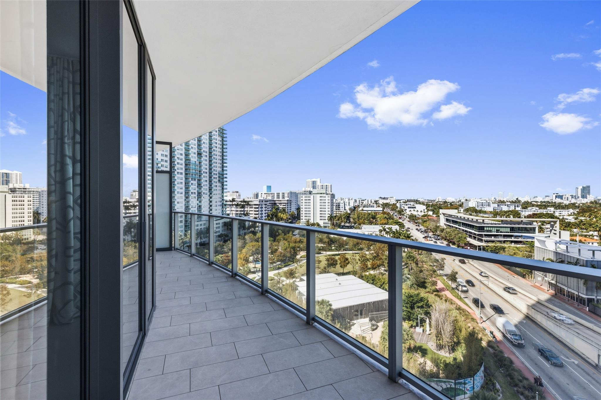 FIVE PARK - Residential Lease