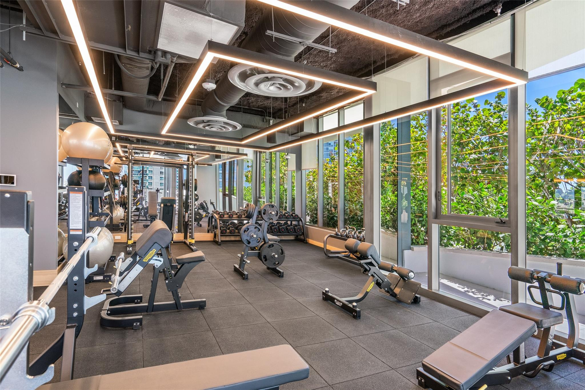 FIVE PARK - Residential Lease