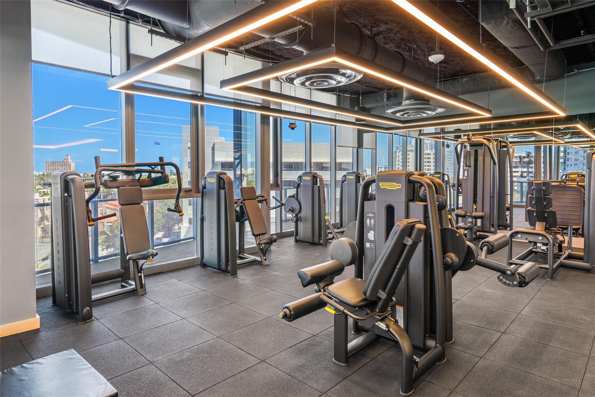 FIVE PARK - Residential Lease