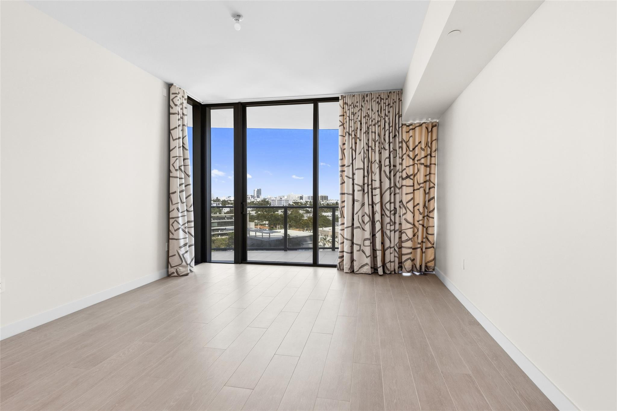 FIVE PARK - Residential Lease