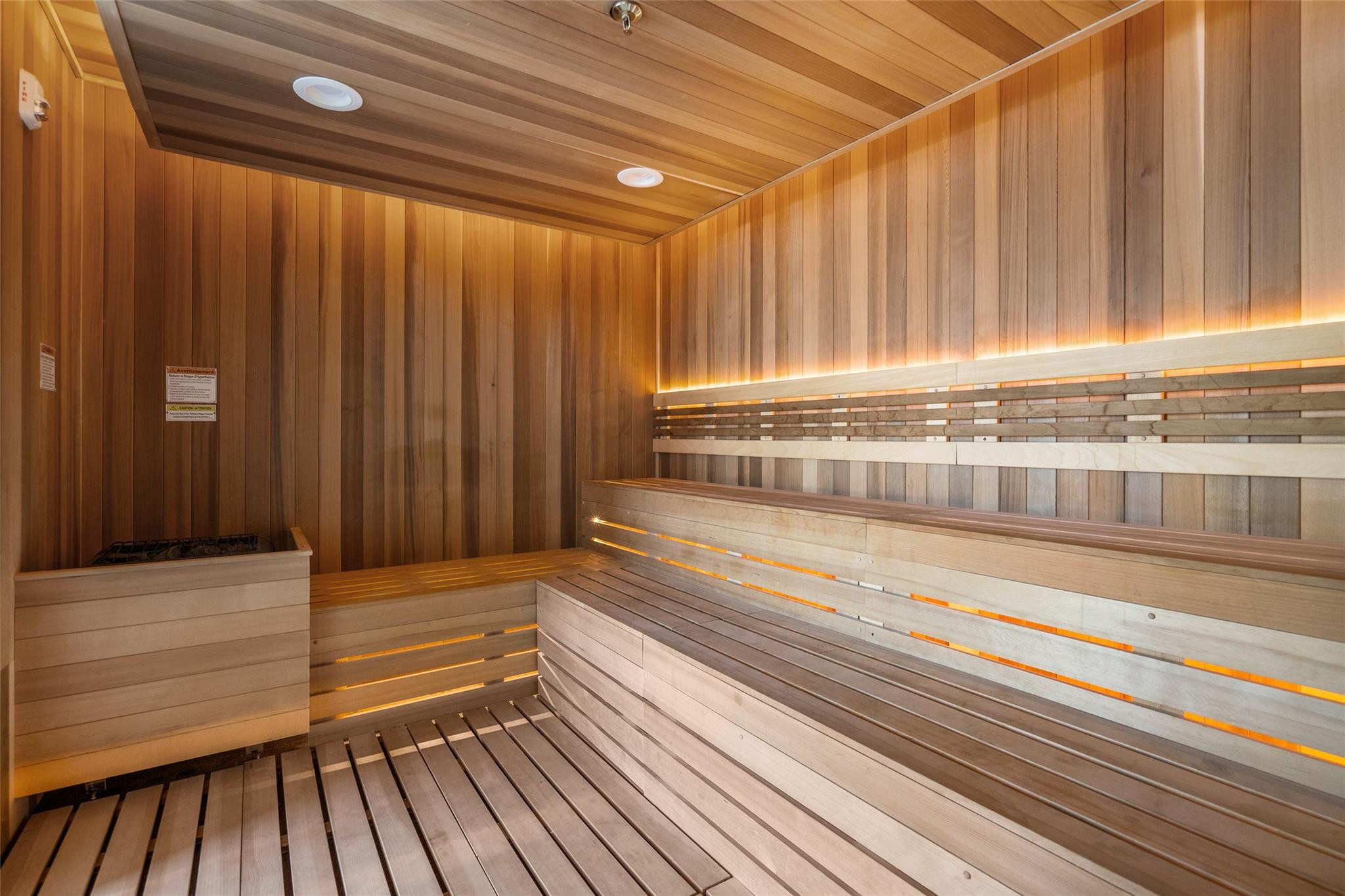 FIVE PARK - Residential Lease