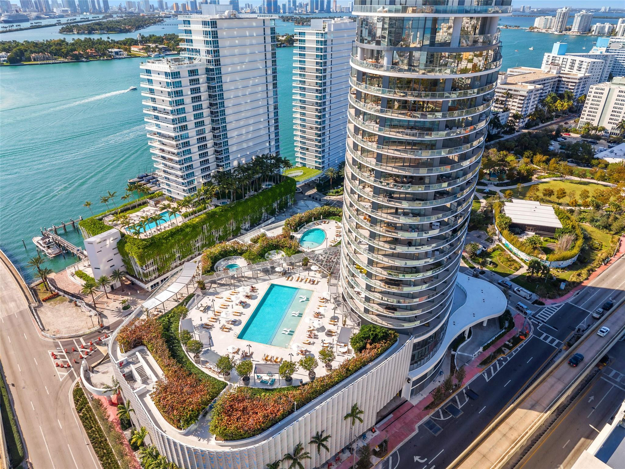 FIVE PARK - Residential Lease