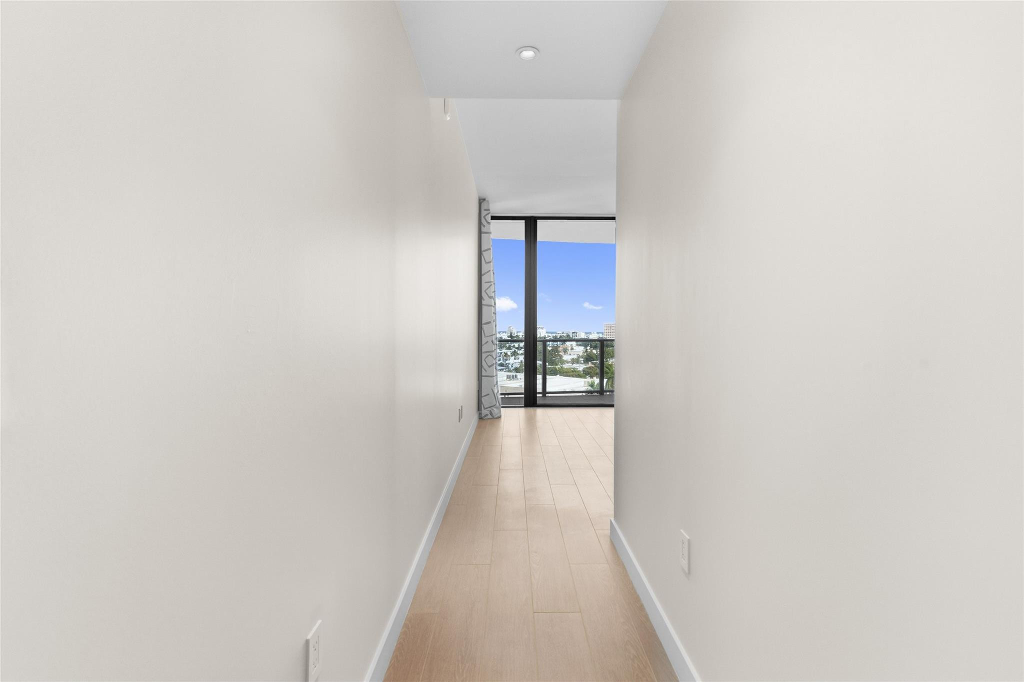 FIVE PARK - Residential Lease