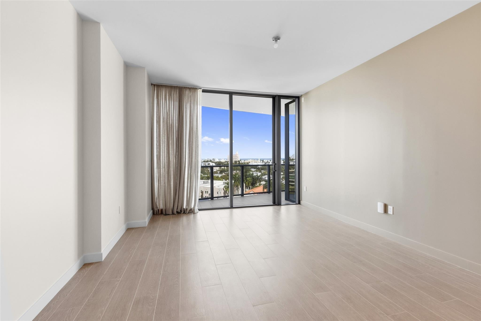 FIVE PARK - Residential Lease