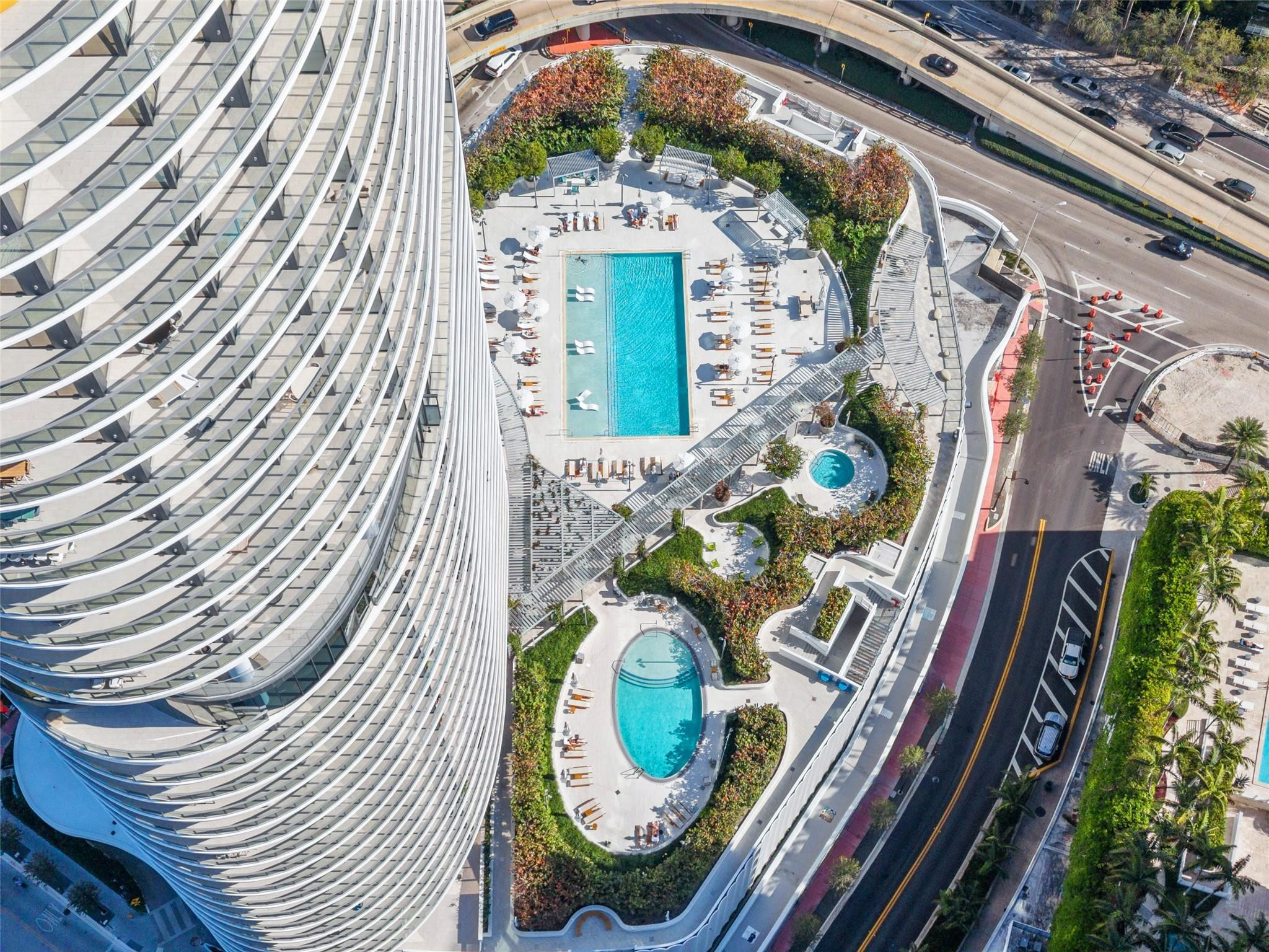 FIVE PARK - Residential Lease