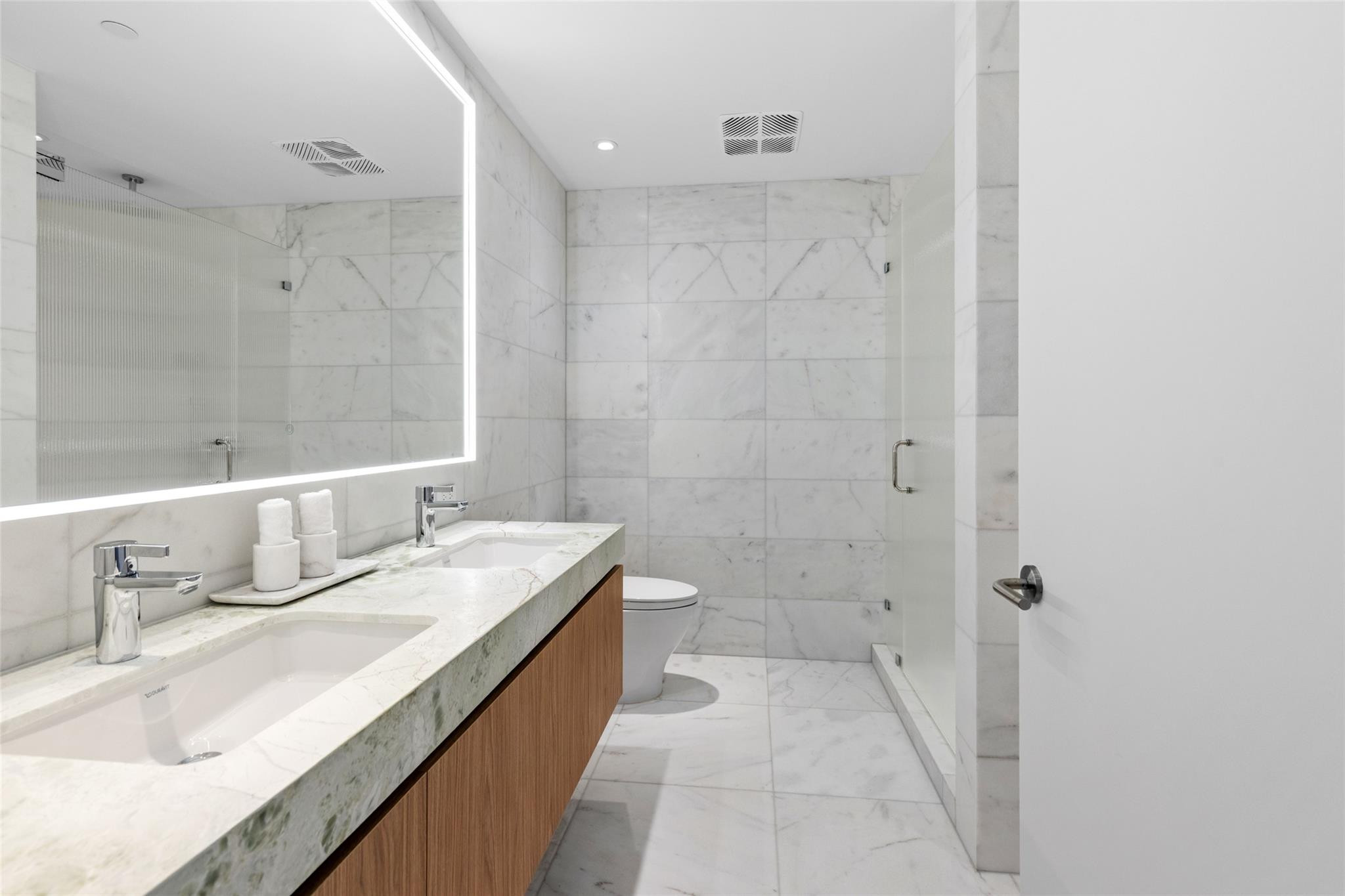 FIVE PARK - Residential Lease