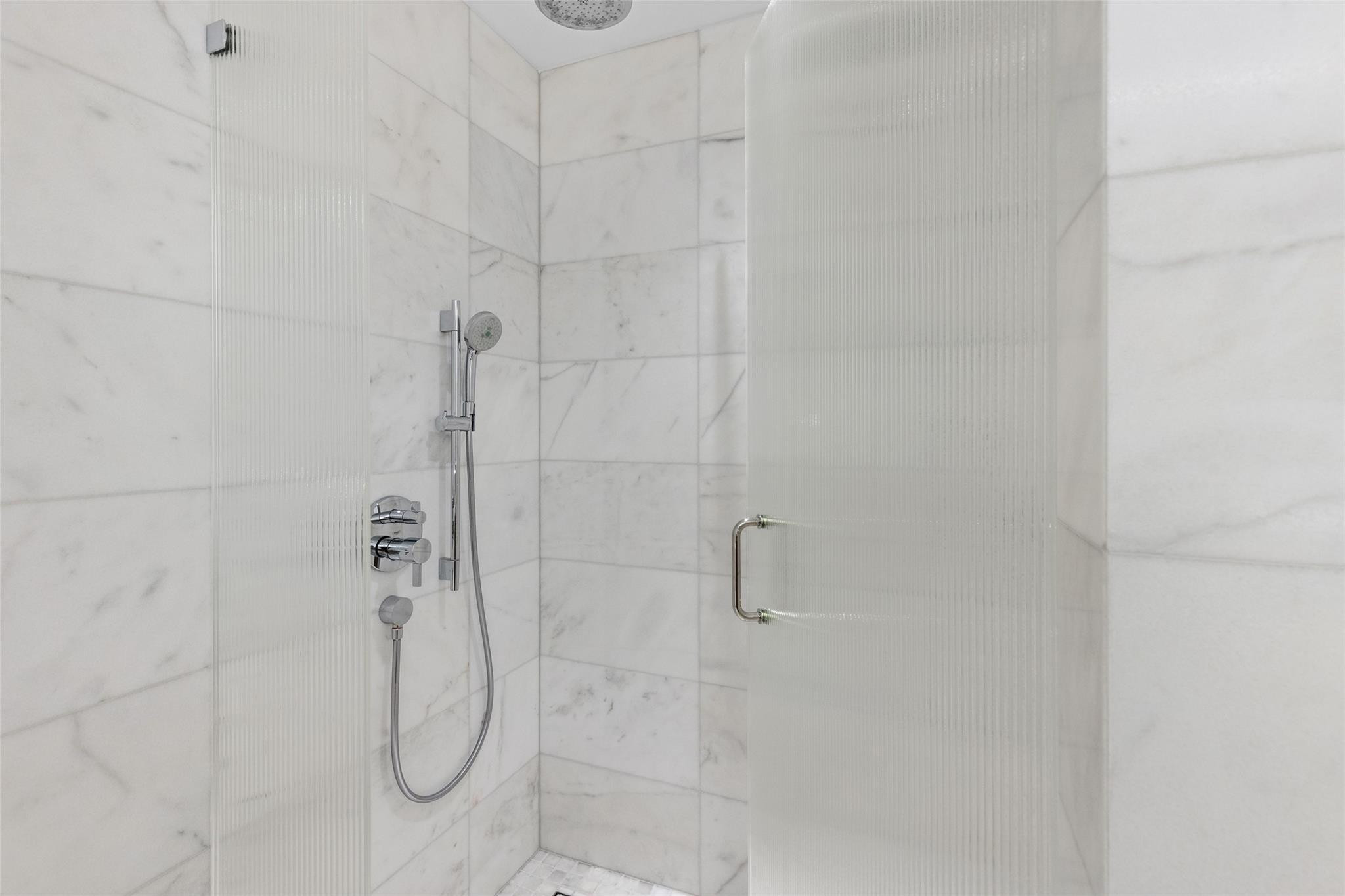 FIVE PARK - Residential Lease