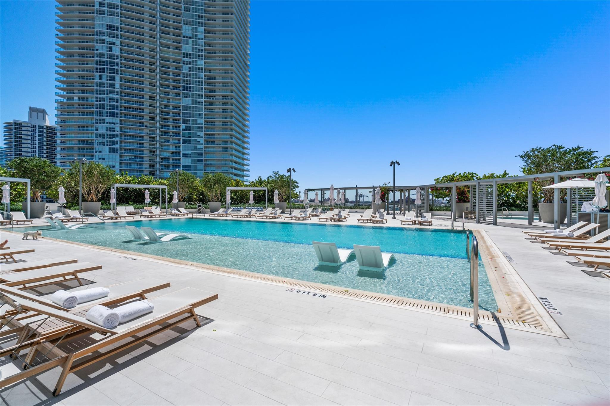 FIVE PARK - Residential Lease